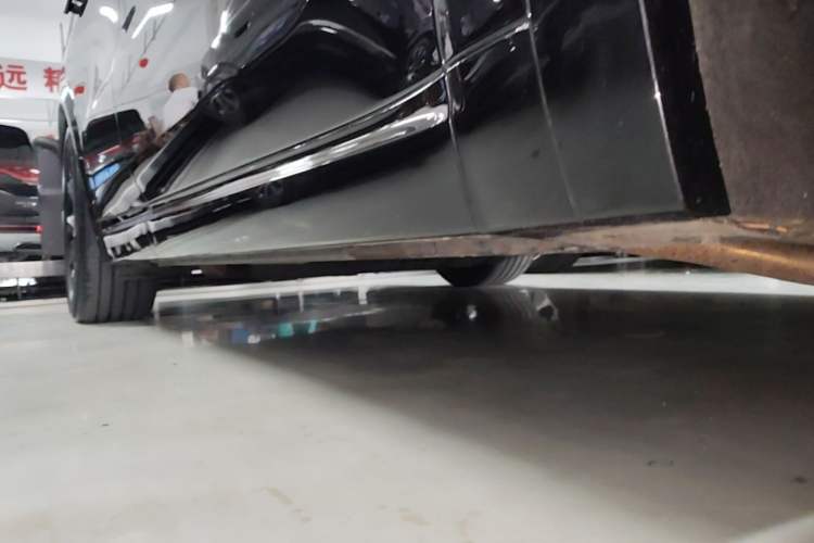 Used Li Auto L8 2023 Pro Model Right Side Sill
