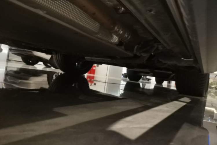Used Li Auto L8 2023 Max model Right Side Sill
