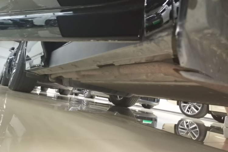 Used Li Auto L8 2023 Air model Right Side Sill