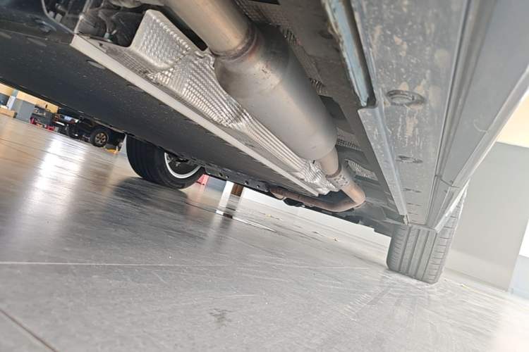 Used Li Auto L8 2023 Air model Right Side Sill