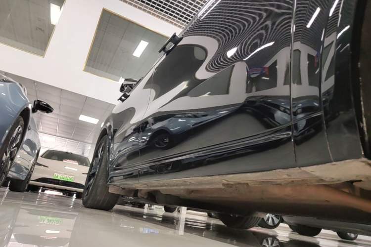 Used Li Auto L8 2023 Pro Model Right Side Sill