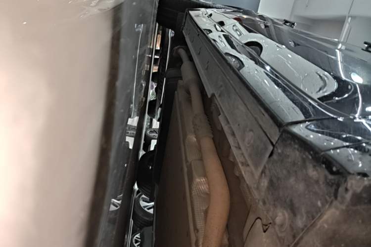 Used Li Auto L8 2023 Pro Model Right Side Sill