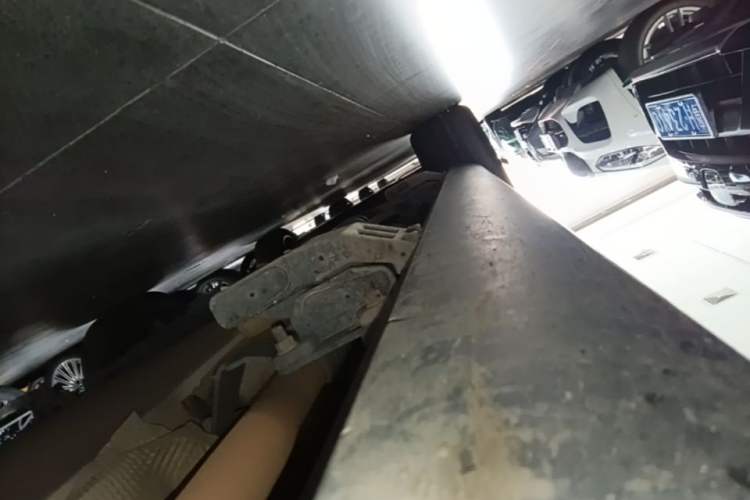 Used Li Auto L8 2023 Pro Model Right Side Sill