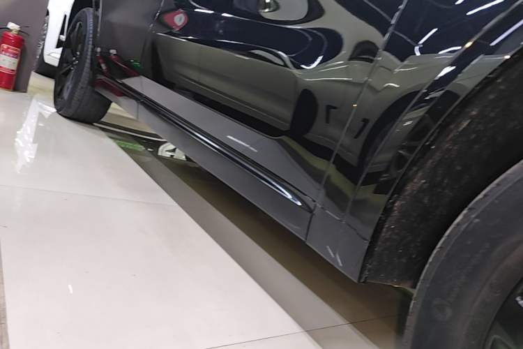 Used Li Auto L8 2023 Pro Model Right Side Sill