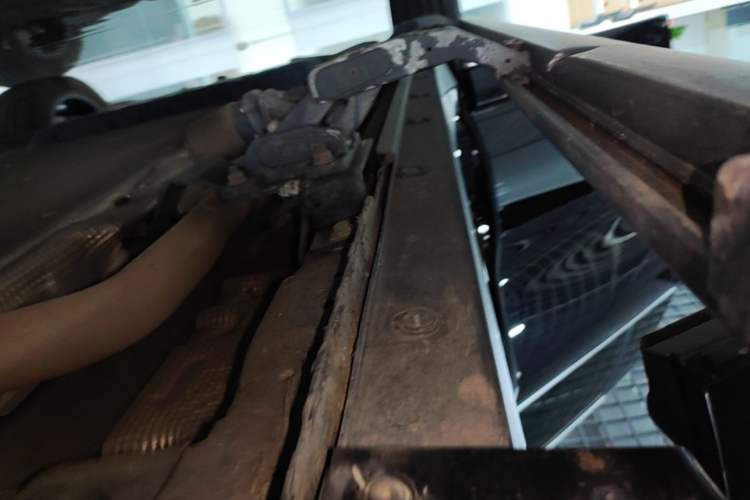 Used Li Auto L8 2023 Pro Model Right Side Sill