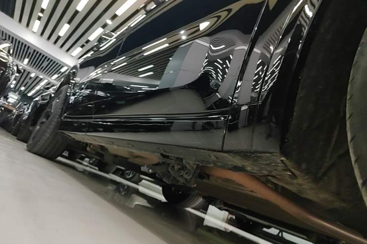 Used Li Auto L8 2023 Pro Model Right Side Sill