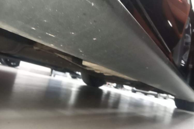 Used Li Auto L8 2023 Pro Model Right Side Sill