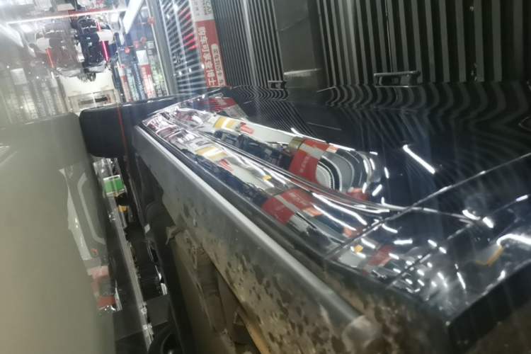 Used Li Auto L8 2023 Pro Model Right Side Sill