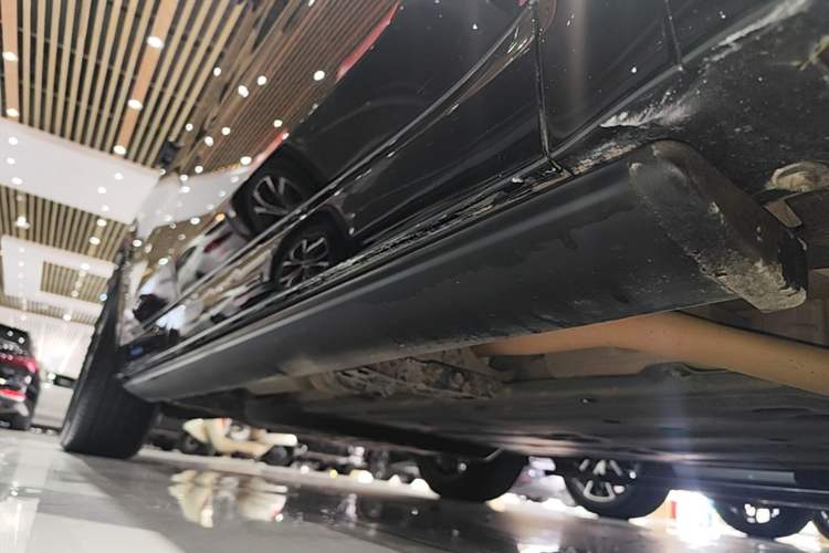 Used Li Auto L8 2023 Air model Right Side Sill