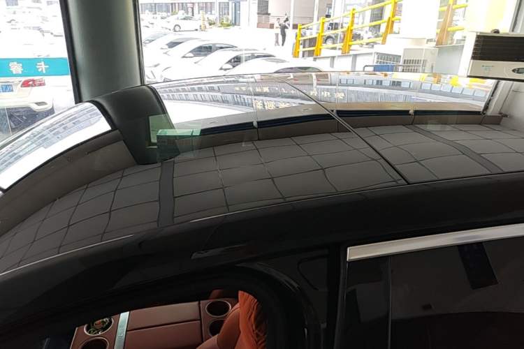 Used Li Auto L8 2023 Pro Model Roof