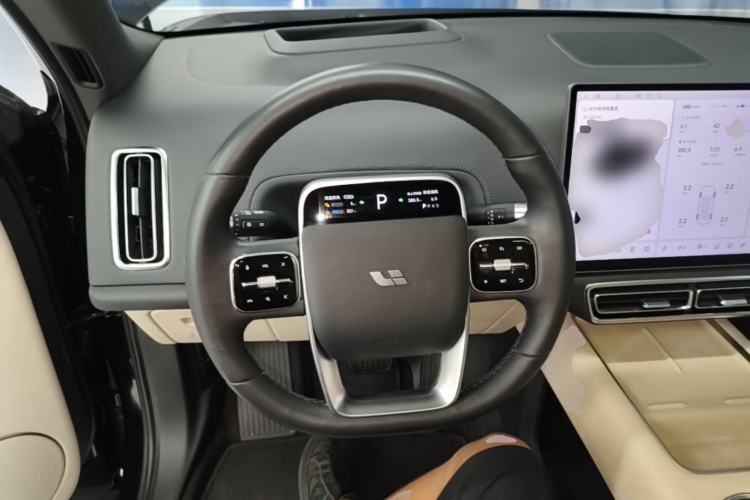 Used Li Auto L8 2023 Pro Model Steering Wheel