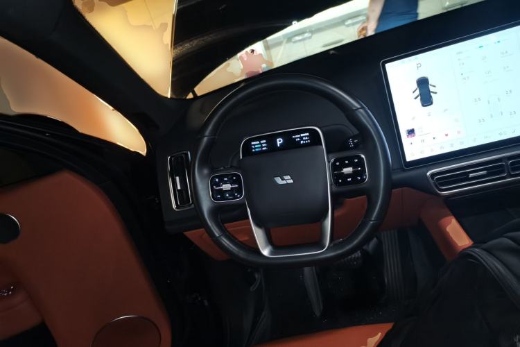Used Li Auto L8 2023 Pro Model Steering Wheel