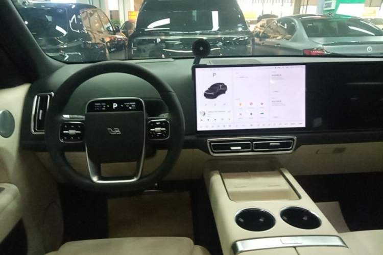 Used Li Auto L8 2023 Pro Model Steering Wheel
