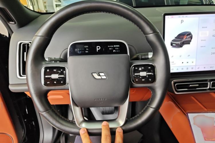 Used Li Auto L8 2023 Pro Model Steering Wheel