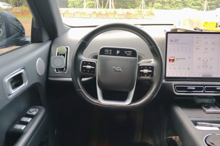 Used Li Auto L8 2023 Pro Model Steering Wheel