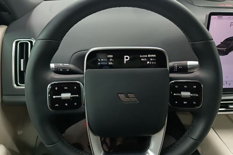 Used Li Auto L8 2023 Pro Model Steering Wheel
