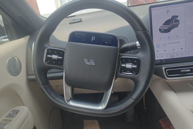 Used Li Auto L8 2023 Pro Model Steering Wheel