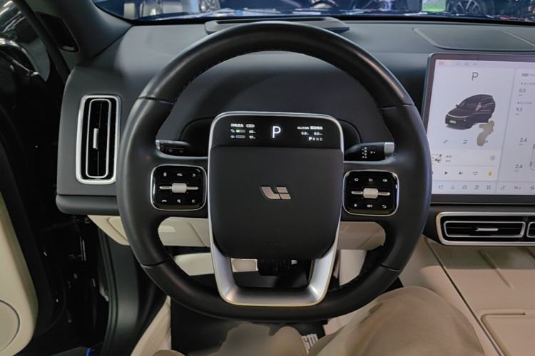 Used Li Auto L8 2023 Pro Model Steering Wheel