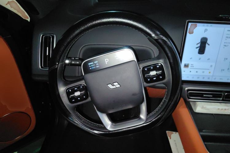 Used Li Auto L8 2023 Pro Model Steering Wheel