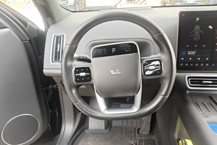 Used Li Auto L8 2023 Pro Model Steering Wheel