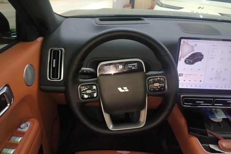 Used Li Auto L8 2023 Pro Model Steering Wheel