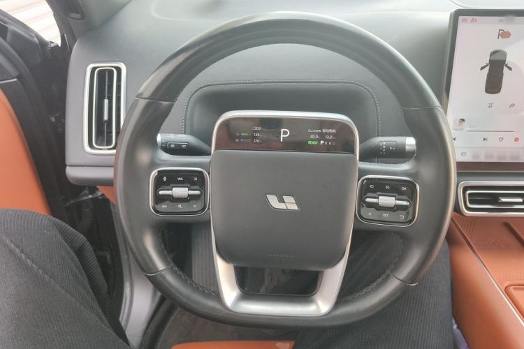 Used Li Auto L8 2023 Pro Model Steering Wheel