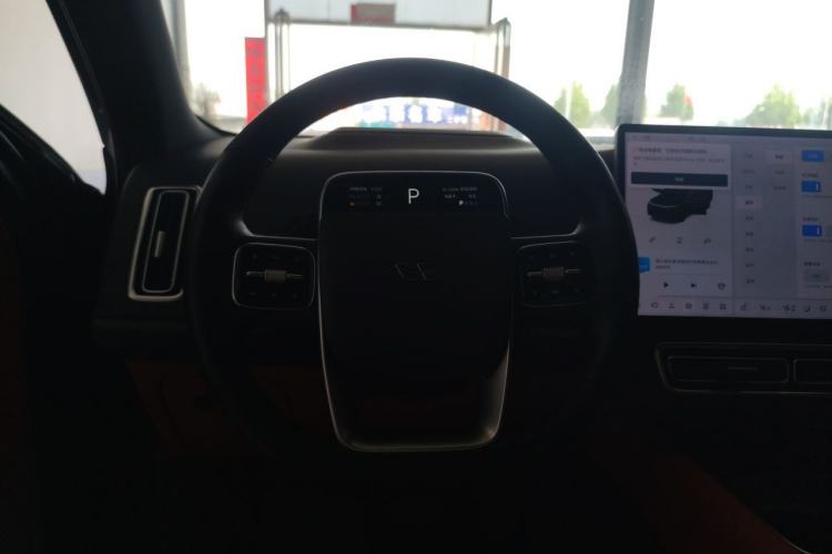 Used Li Auto L8 2023 Pro Model Steering Wheel