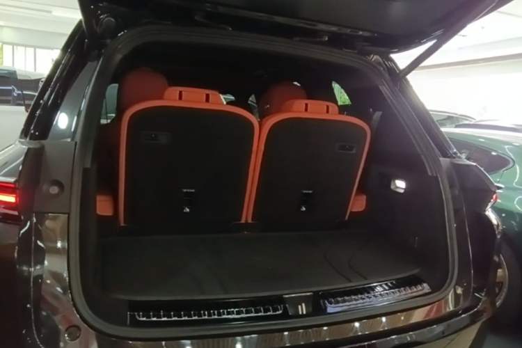 Used Li Auto L8 2023 Pro Model Trunk