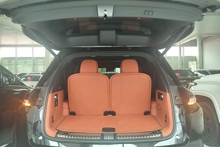 Used Li Auto L8 2023 Pro Model Trunk