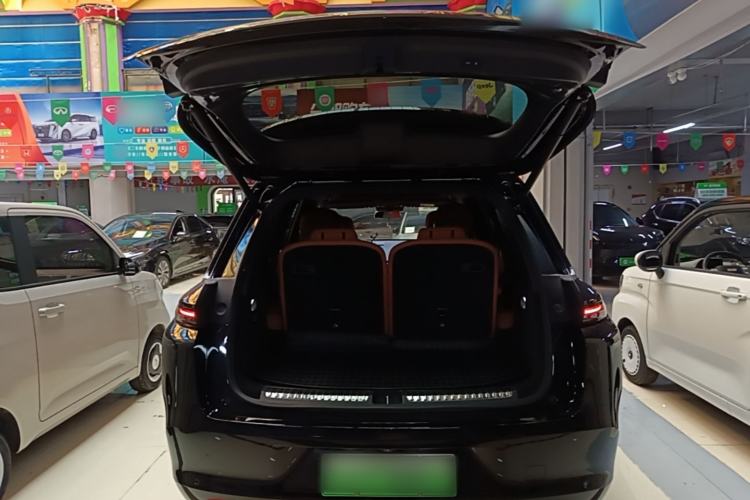 Used Li Auto L8 2023 Pro Model Trunk