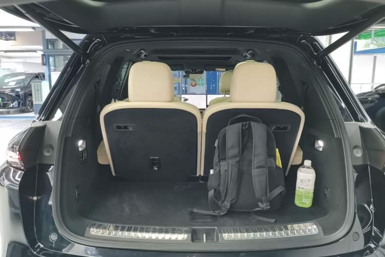 Used Li Auto L8 2023 Pro Model Trunk