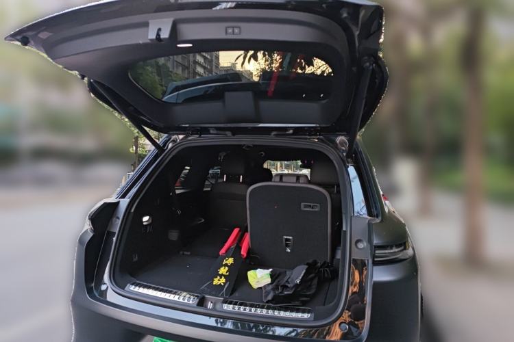 Used Li Auto L8 2023 Pro Model Trunk
