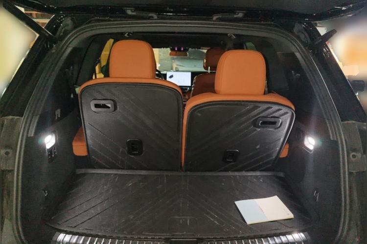 Used Li Auto L8 2023 Pro Model Trunk