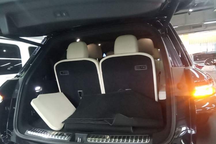 Used Li Auto L8 2023 Pro Model Trunk
