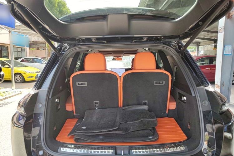 Used Li Auto L8 2023 Pro Model Trunk