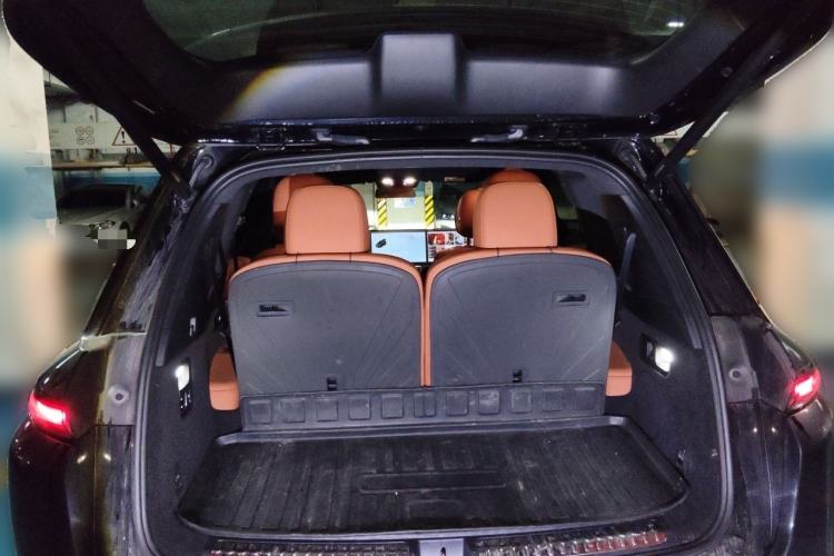 Used Li Auto L8 2023 Pro Model Trunk