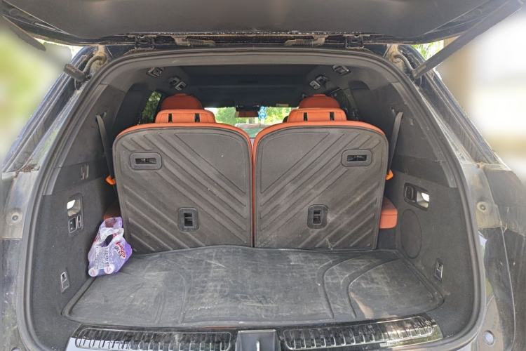 Used Li Auto L8 2023 Pro Model Trunk