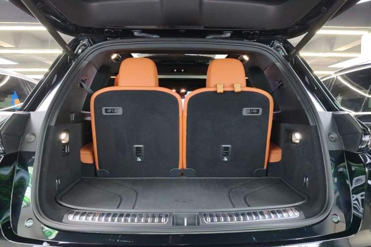 Used Li Auto L8 2023 Pro Model Trunk