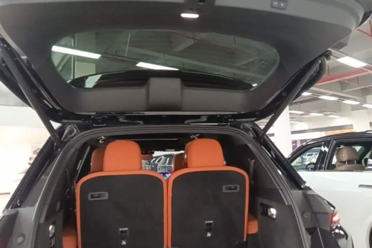 Used Li Auto L8 2023 Pro Model Trunk