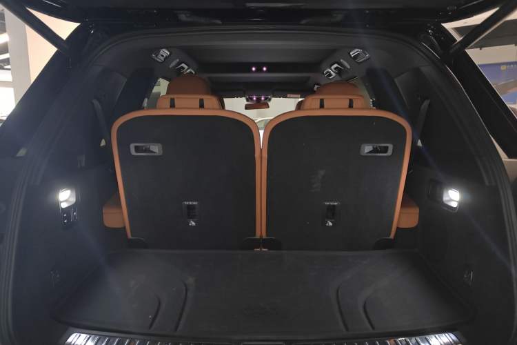 Used Li Auto L8 2023 Pro Model Trunk