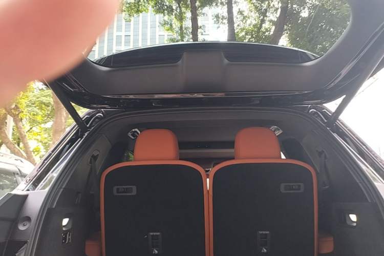 Used Li Auto L8 2023 Pro Model Trunk