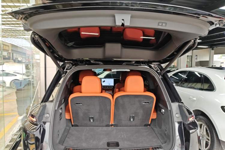 Used Li Auto L8 2023 Pro Model Trunk