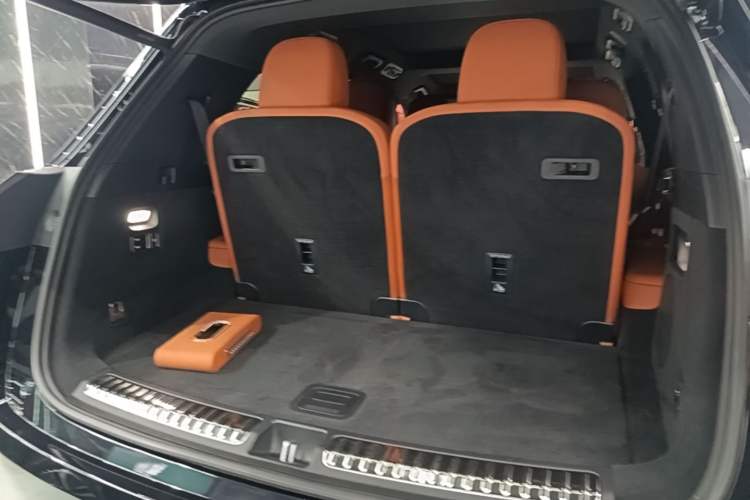 Used Li Auto L8 2023 Pro Model Trunk