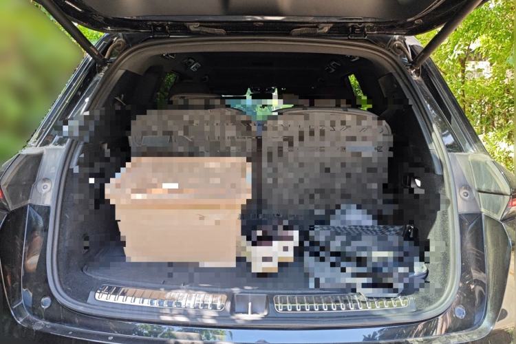 Used Li Auto L8 2023 Air model Trunk