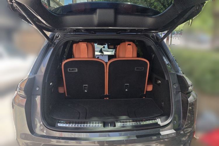 Used Li Auto L8 2023 Pro Model Trunk