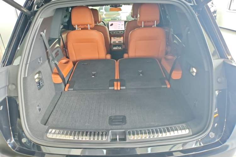 Used Li Auto L8 2023 Pro Model Trunk