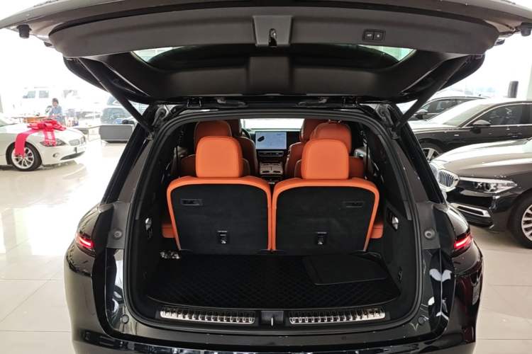 Used Li Auto L8 2023 Pro Model Trunk