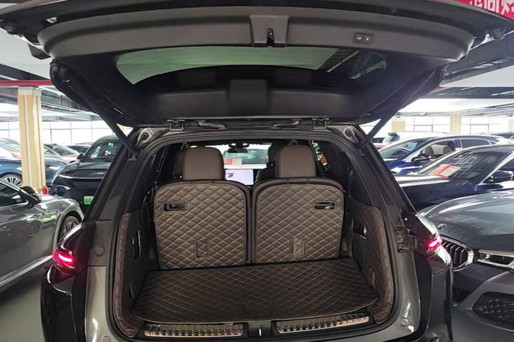 Used Li Auto L8 2023 Pro Model Trunk