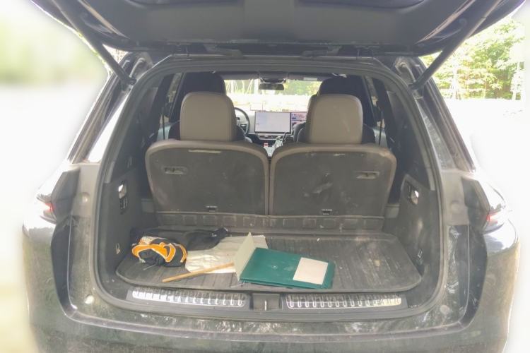 Used Li Auto L8 2023 Pro Model Trunk