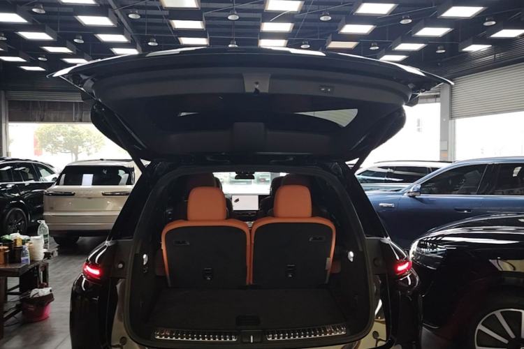 Used Li Auto L8 2023 Pro Model Trunk